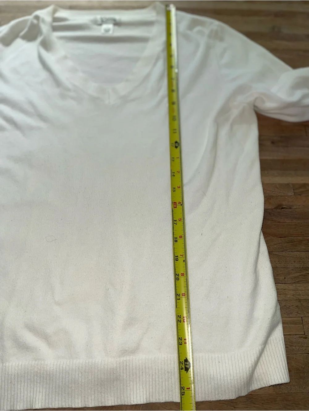 Lilly Pulitzer White V‑Neck Sweater | Women’s Large